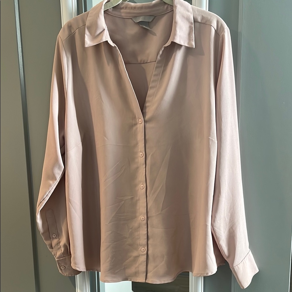 H&M Pink Long Sleeve Button Down Shirt with Notched Collar